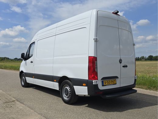 Mercedes-Benz Sprinter 315 1.9 CDI L2H2 RWD - Euro 6 - AUTOMAAT - 150 Pk - MBUX - ParkeerCamera - ActivLease financial lease