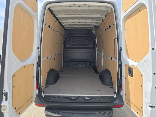 Mercedes-Benz Sprinter 315 1.9 CDI L2H2 RWD - Euro 6 - AUTOMAAT - 150 Pk - MBUX - ParkeerCamera - ActivLease financial lease