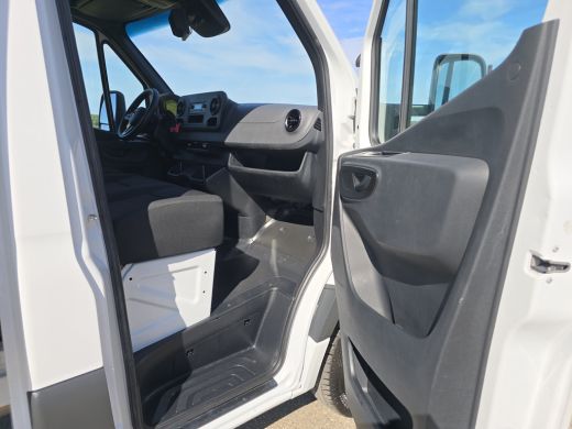 Mercedes-Benz Sprinter 515 CDI Bakwagen + Laadklep - AUTOMAAT - Euro 6 - 150 Pk - Airco - Cruise Control ActivLease financial lease