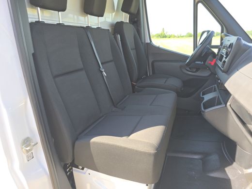 Mercedes-Benz Sprinter 515 CDI Bakwagen + Laadklep - AUTOMAAT - Euro 6 - 150 Pk - Airco - Cruise Control ActivLease financial lease