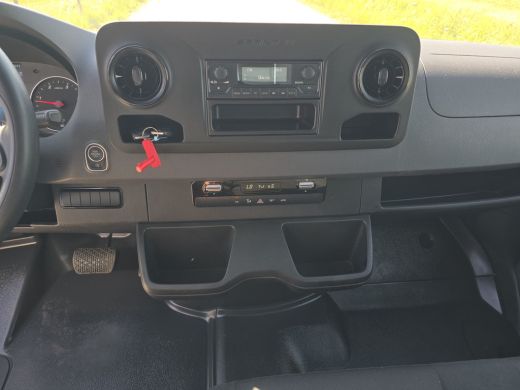 Mercedes-Benz Sprinter 515 CDI Bakwagen + Laadklep - AUTOMAAT - Euro 6 - 150 Pk - Airco - Cruise Control ActivLease financial lease