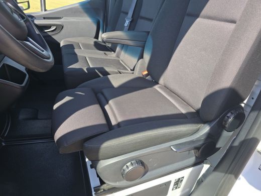 Mercedes-Benz Sprinter 515 CDI Bakwagen + Laadklep - AUTOMAAT - Euro 6 - 150 Pk - Airco - Cruise Control ActivLease financial lease