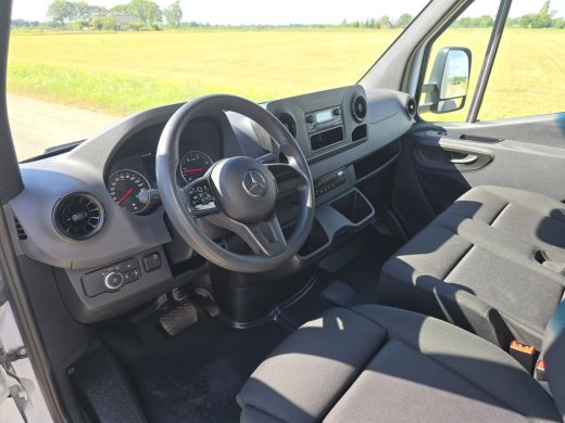 Mercedes-Benz Sprinter 515 CDI Bakwagen + Laadklep - AUTOMAAT - Euro 6 - 150 Pk - Airco - Cruise Control ActivLease financial lease