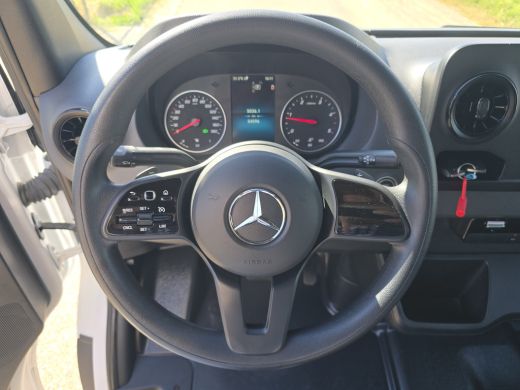 Mercedes-Benz Sprinter 515 CDI Bakwagen + Laadklep - AUTOMAAT - Euro 6 - 150 Pk - Airco - Cruise Control ActivLease financial lease
