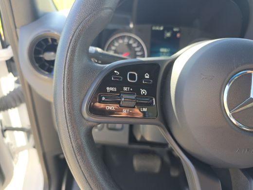 Mercedes-Benz Sprinter 515 CDI Bakwagen + Laadklep - AUTOMAAT - Euro 6 - 150 Pk - Airco - Cruise Control ActivLease financial lease