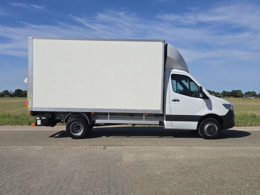Mercedes-Benz Sprinter 515 CDI Bakwagen + Laadklep - AUTOMAAT - Euro 6 - 150 Pk - Airco - Cruise Control ActivLease financial lease