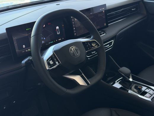 MG HS 1.5 TGDI LUXURY PHEV PLUG-IN HYBRIDE | LEER | 272PK NIEUWE AUTO | >1.000 KM TOTAAL BEREIK | 360&deg; ... ActivLease financial lease