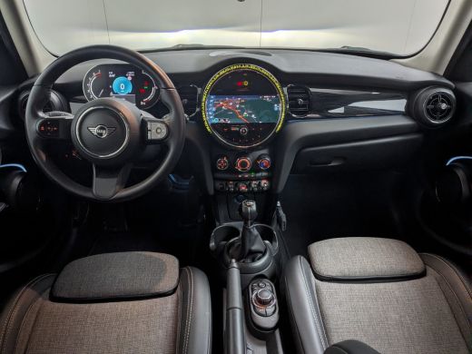 Mini One 1.5 One Business Edition | Camera | Half Leder | Navigatie | CarPlay | LED | 16" LMV | Camera | H... ActivLease financial lease