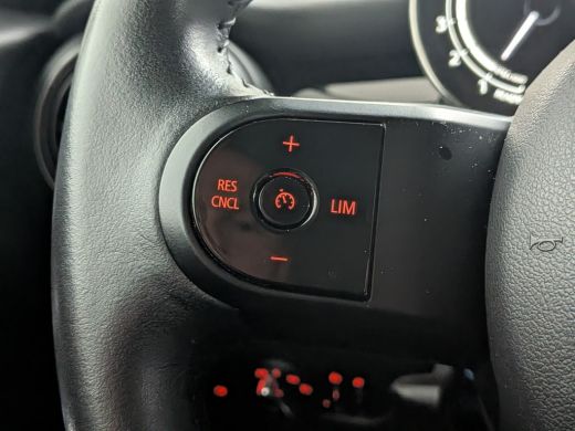 Mini One 1.5 One Business Edition | Camera | Half Leder | Navigatie | CarPlay | LED | 16" LMV | Camera | H... ActivLease financial lease