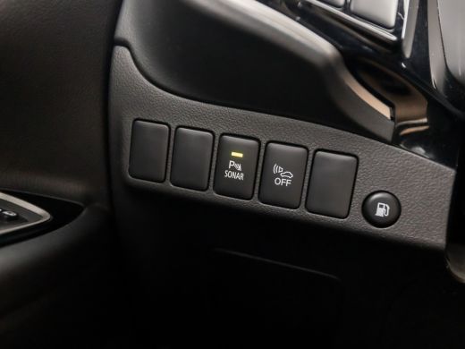 Mitsubishi Outlander Sport 2.4 PHEV Pure Sport 225Pk Automaat (APPLE CARPLAY, GROOT NAVI, CAMERA, TREKHAAK, SPORTSTOELEN, GE... ActivLease financial lease