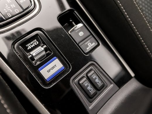 Mitsubishi Outlander Sport 2.4 PHEV Pure Sport 225Pk Automaat (APPLE CARPLAY, GROOT NAVI, CAMERA, TREKHAAK, SPORTSTOELEN, GE... ActivLease financial lease