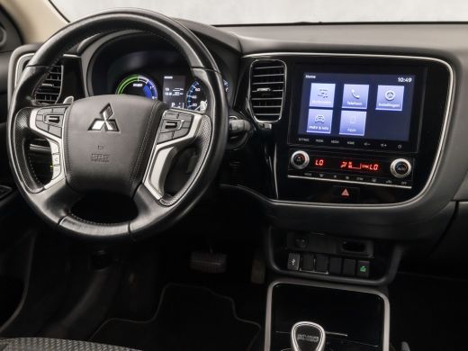 Mitsubishi Outlander Sport 2.4 PHEV Pure Sport 225Pk Automaat (APPLE CARPLAY, GROOT NAVI, CAMERA, TREKHAAK, SPORTSTOELEN, GE... ActivLease financial lease
