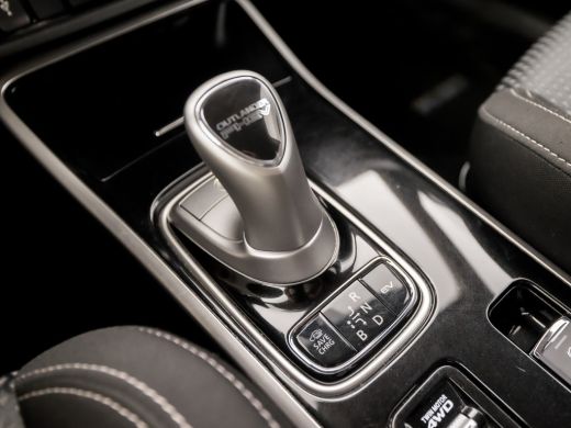 Mitsubishi Outlander Sport 2.4 PHEV Pure Sport 225Pk Automaat (APPLE CARPLAY, GROOT NAVI, CAMERA, TREKHAAK, SPORTSTOELEN, GE... ActivLease financial lease