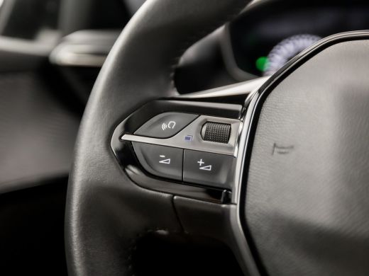 Peugeot 208 1.2 PureTech Sport (APPLE CARPLAY, NAVIGATIE, CRUISE, SPORTSTOELEN, LANE ASSIST, NIEUWE APK, NIEU... ActivLease financial lease