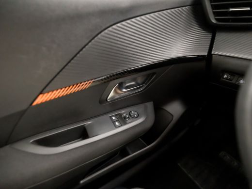 Peugeot 208 1.2 PureTech Sport (APPLE CARPLAY, NAVIGATIE, CRUISE, SPORTSTOELEN, LANE ASSIST, NIEUWE APK, NIEU... ActivLease financial lease