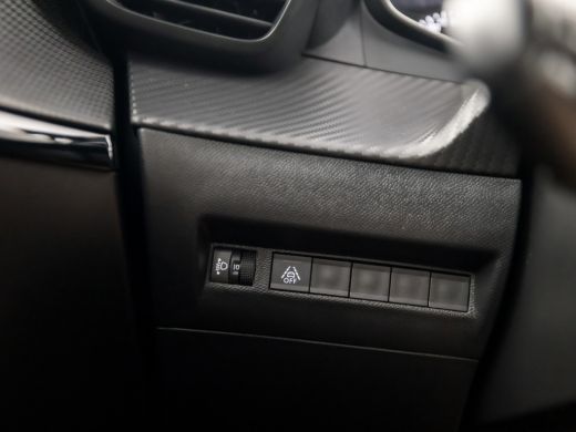 Peugeot 208 1.2 PureTech Sport (APPLE CARPLAY, NAVIGATIE, CRUISE, SPORTSTOELEN, LANE ASSIST, NIEUWE APK, NIEU... ActivLease financial lease