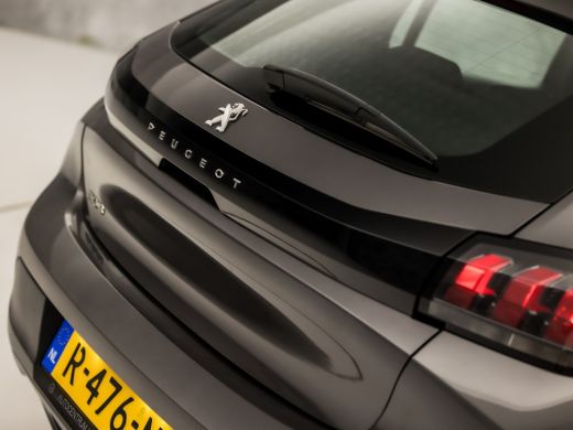 Peugeot 208 1.2 PureTech Sport (APPLE CARPLAY, NAVIGATIE, CRUISE, SPORTSTOELEN, LANE ASSIST, NIEUWE APK, NIEU... ActivLease financial lease