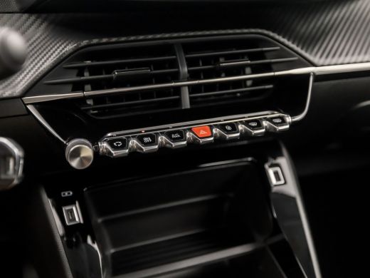 Peugeot 208 1.2 PureTech Sport (APPLE CARPLAY, NAVIGATIE, CRUISE, SPORTSTOELEN, LANE ASSIST, NIEUWE APK, NIEU... ActivLease financial lease