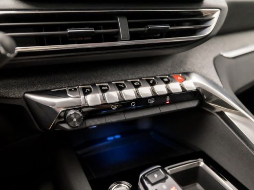 Peugeot 3008 1.6 HYbrid 225 Allure 225Pk Automaat (APPLE CARPLAY, GROOT NAVI, 360 CAMERA, LEDER, KEYLESS, SPOR... ActivLease financial lease