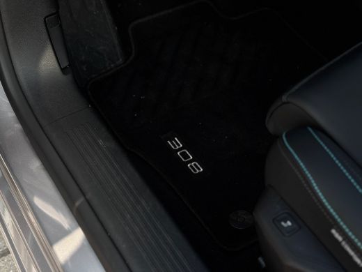 Peugeot 308 SW 1.6 Plug-in Hybrid 180 Allure Avantage 360&deg; camera | AGR bestuurdersstoel | Adaptieve Cruise C... ActivLease financial lease