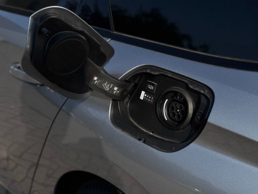 Peugeot 308 SW 1.6 Plug-in Hybrid 180 Allure Avantage 360&deg; camera | AGR bestuurdersstoel | Adaptieve Cruise C... ActivLease financial lease
