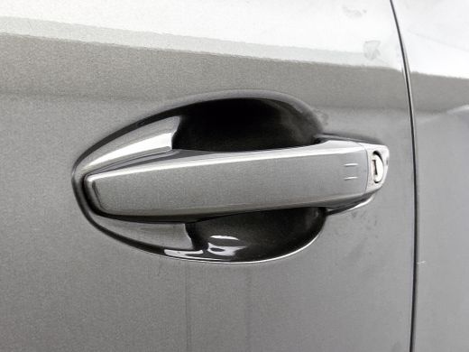 Peugeot 5008 1.5 HDI Automaat 7Pers. GT-Line Euro6 / Panoramadak / Trekhaak / Leder / Airco-ecc./ Xenon / Apk ... ActivLease financial lease