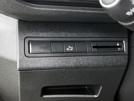 Peugeot 5008 1.5 HDI Automaat 7Pers. GT-Line Euro6 / Panoramadak / Trekhaak / Leder / Airco-ecc./ Xenon / Apk ... ActivLease financial lease