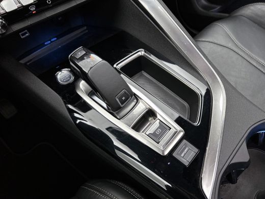 Peugeot 5008 1.5 HDI Automaat 7Pers. GT-Line Euro6 / Panoramadak / Trekhaak / Leder / Airco-ecc./ Xenon / Apk ... ActivLease financial lease
