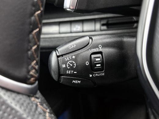 Peugeot 5008 1.5 HDI Automaat 7Pers. GT-Line Euro6 / Panoramadak / Trekhaak / Leder / Airco-ecc./ Xenon / Apk ... ActivLease financial lease