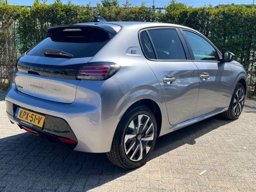 Peugeot e-208 EV Business 50 kWh VOORRAAD ACTIE | 8 JAAR GARANTIE | Achteruitrijcamera | Apple Carplay/Android ... ActivLease financial lease