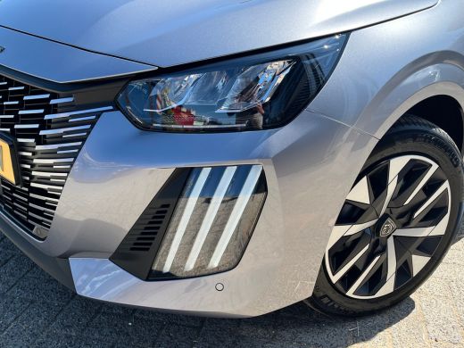 Peugeot e-208 EV Business 50 kWh VOORRAAD ACTIE | 8 JAAR GARANTIE | Achteruitrijcamera | Apple Carplay/Android ... ActivLease financial lease