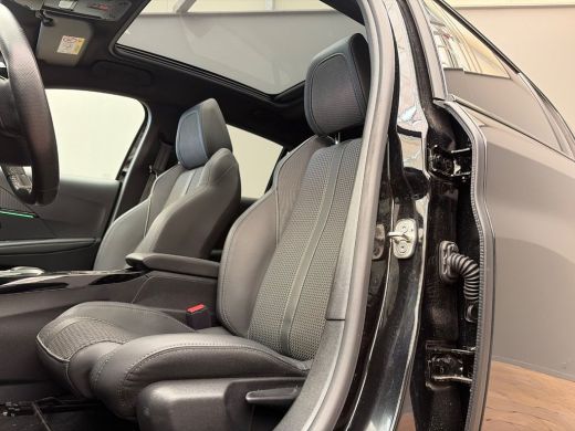 Peugeot e-208 EV GT 350 50 kWh Panorama Dak | Adaptieve Crusie | Leder/Stof | Digitaal Dashboard | Parkeersenso... ActivLease financial lease