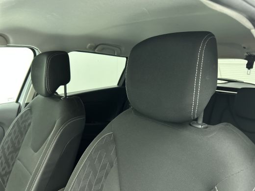 Renault Clio Estate 0.9 TCe Limited 90PK / Airco / Navigatie / Radio multimedia / Parkeer sensoren / Apk 06-2028 ActivLease financial lease