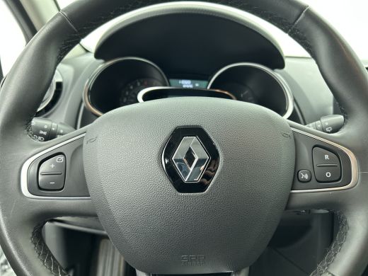 Renault Clio Estate 0.9 TCe Limited 90PK / Airco / Navigatie / Radio multimedia / Parkeer sensoren / Apk 06-2028 ActivLease financial lease