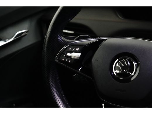 Skoda Enyaq iV 80 First Edition 204 PK Achteruitrijcamera | Wegklapbare trekhaak | Dodehoek detectie | Warmtepomp ActivLease financial lease