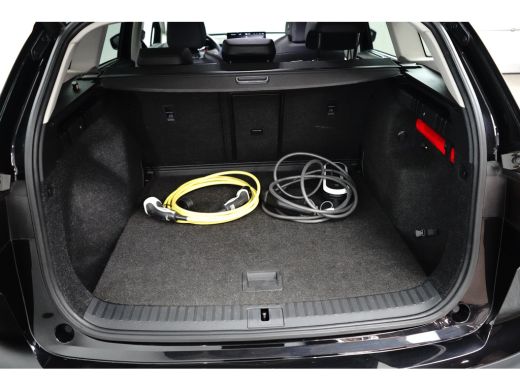 Skoda Enyaq iV 80 First Edition 204 PK Achteruitrijcamera | Wegklapbare trekhaak | Dodehoek detectie | Warmtepomp ActivLease financial lease