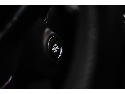 Skoda Enyaq iV 80 First Edition 204 PK Achteruitrijcamera | Wegklapbare trekhaak | Dodehoek detectie | Warmtepomp ActivLease financial lease