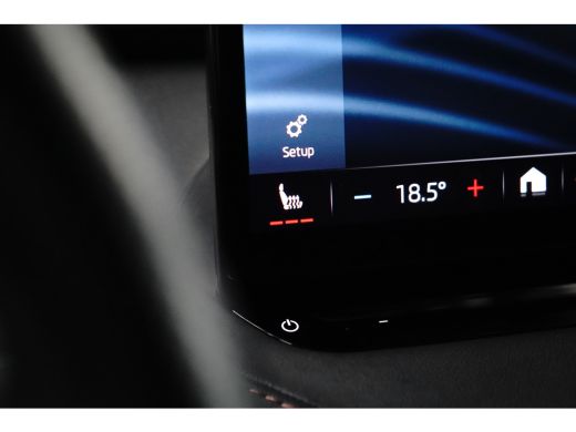 Skoda Enyaq iV 80 First Edition 204 PK Achteruitrijcamera | Wegklapbare trekhaak | Dodehoek detectie | Warmtepomp ActivLease financial lease
