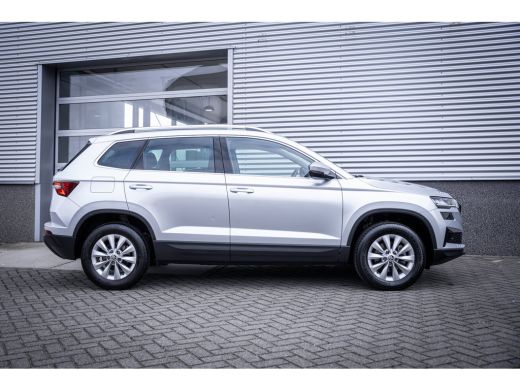 Skoda Karoq 1.0 TSI Business Edition | Achteruitrijcamera | Apple Carplay/Android Auto|telefoonintegratie pre... ActivLease financial lease