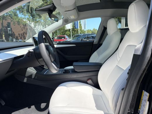 Tesla Model Y Long Range AWD 75 kWh SOH 98% | 20 INCH | TESLA FABRIEKSGARANTIE T/M 03-2028 OF 80.000 KM | TESLA... ActivLease financial lease