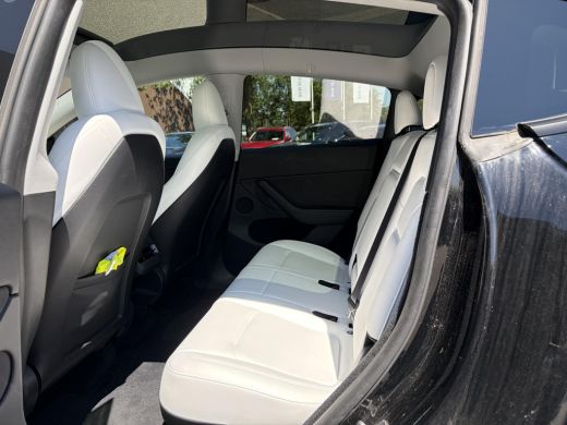 Tesla Model Y Long Range AWD 75 kWh SOH 98% | 20 INCH | TESLA FABRIEKSGARANTIE T/M 03-2028 OF 80.000 KM | TESLA... ActivLease financial lease