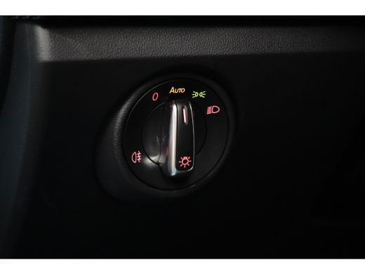 Volkswagen e-up! Move 83PK | CAMERA | CLIMATE + CRUISECONTROL | CCS SNELLAADSYSTEEM | 15 INCH | GROOT ACCUPAKKET ActivLease financial lease