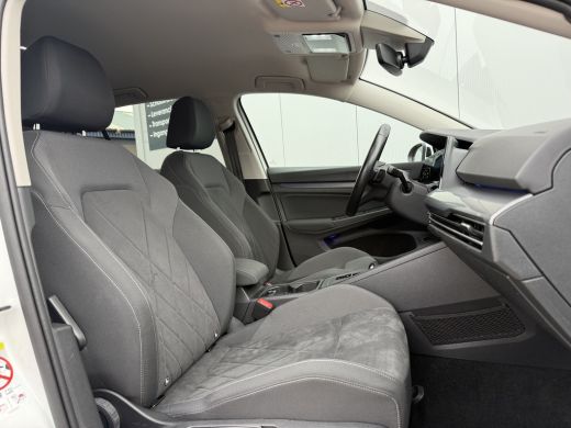 Volkswagen Golf 1.4 eHybrid 204pk Style | Acc | Camera ActivLease financial lease