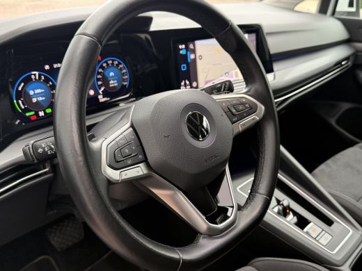 Volkswagen Golf 1.4 eHybrid 204pk Style | Acc | Camera ActivLease financial lease