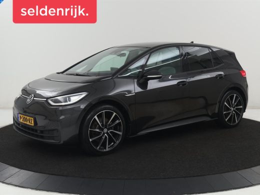 Volkswagen ID.3 | SOH 94.5% | Panoramadak | Stuur/stoel verwarming | Adaptive cruise | 360 camera | Carplay | Mas... ActivLease financial lease
