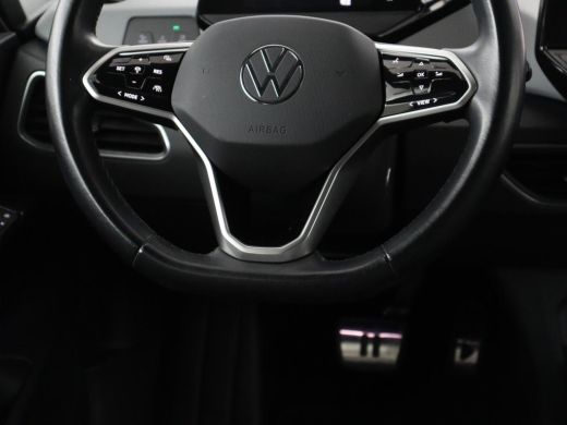 Volkswagen ID.3 | SOH 94.5% | Panoramadak | Stuur/stoel verwarming | Adaptive cruise | 360 camera | Carplay | Mas... ActivLease financial lease