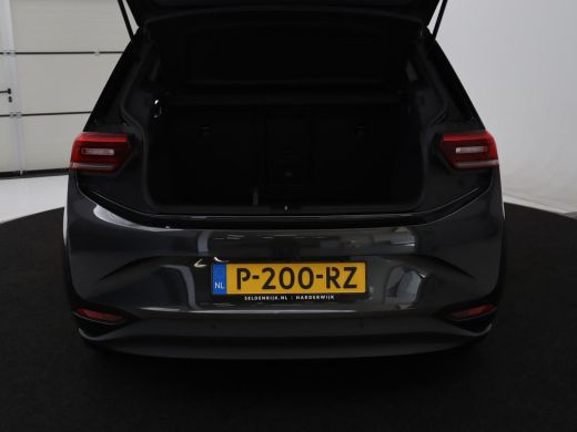 Volkswagen ID.3 | SOH 94.5% | Panoramadak | Stuur/stoel verwarming | Adaptive cruise | 360 camera | Carplay | Mas... ActivLease financial lease
