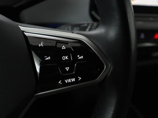 Volkswagen ID.3 | SOH 94.5% | Panoramadak | Stuur/stoel verwarming | Adaptive cruise | 360 camera | Carplay | Mas... ActivLease financial lease