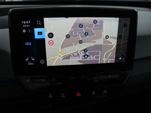 Volkswagen ID.3 | SOH 94.5% | Panoramadak | Stuur/stoel verwarming | Adaptive cruise | 360 camera | Carplay | Mas... ActivLease financial lease