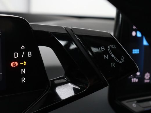 Volkswagen ID.3 | SOH 94.5% | Panoramadak | Stuur/stoel verwarming | Adaptive cruise | 360 camera | Carplay | Mas... ActivLease financial lease